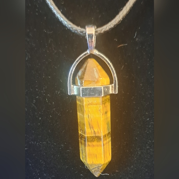 NEW ITEM! Tiger's Eye Point Pendant - Picture 3 of 3